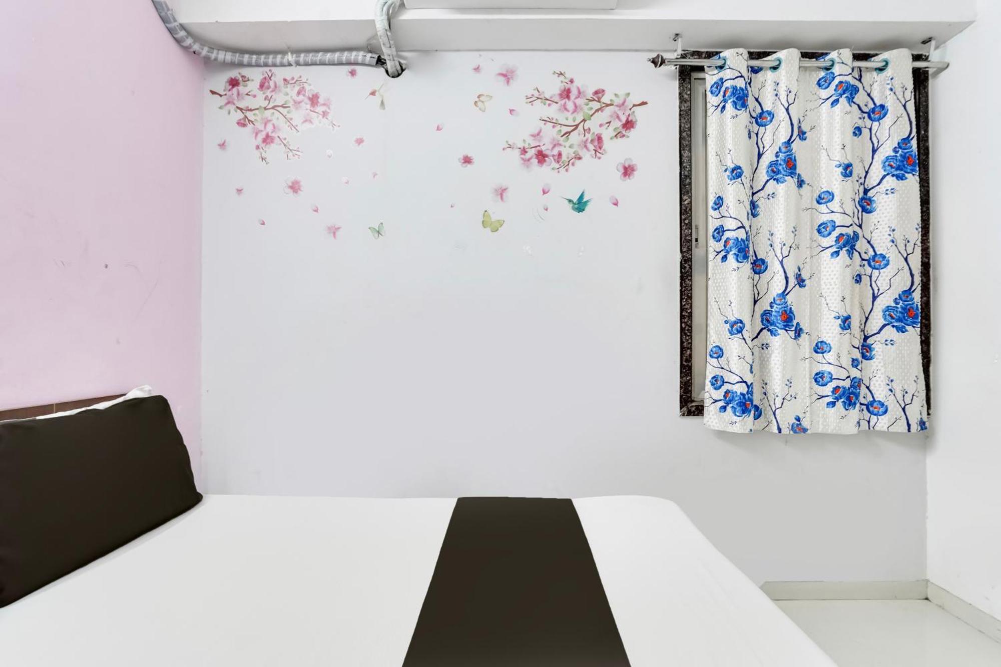 Hotel O Day Night Rooms 수라트 외부 사진