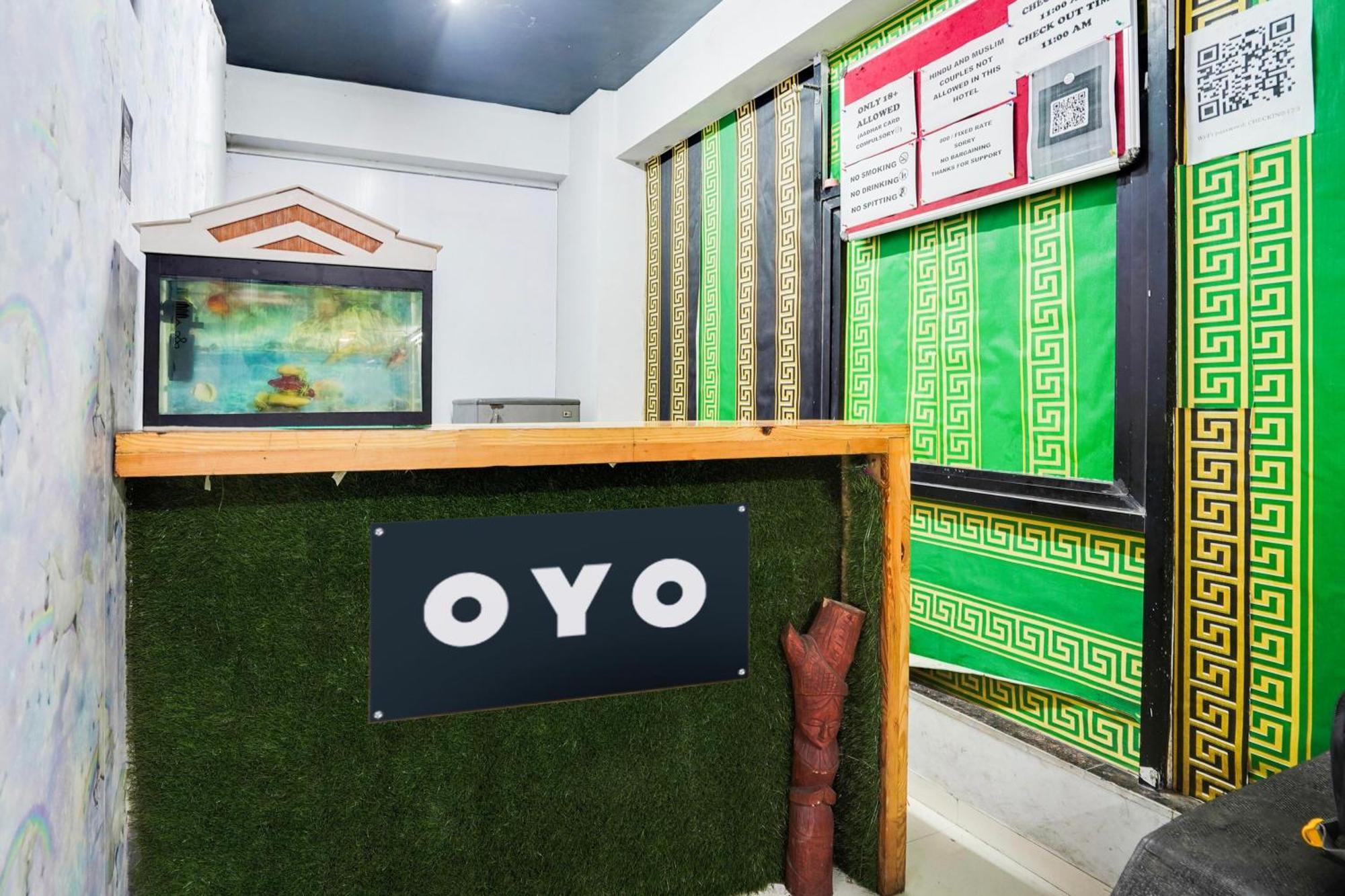 Hotel O Day Night Rooms 수라트 외부 사진